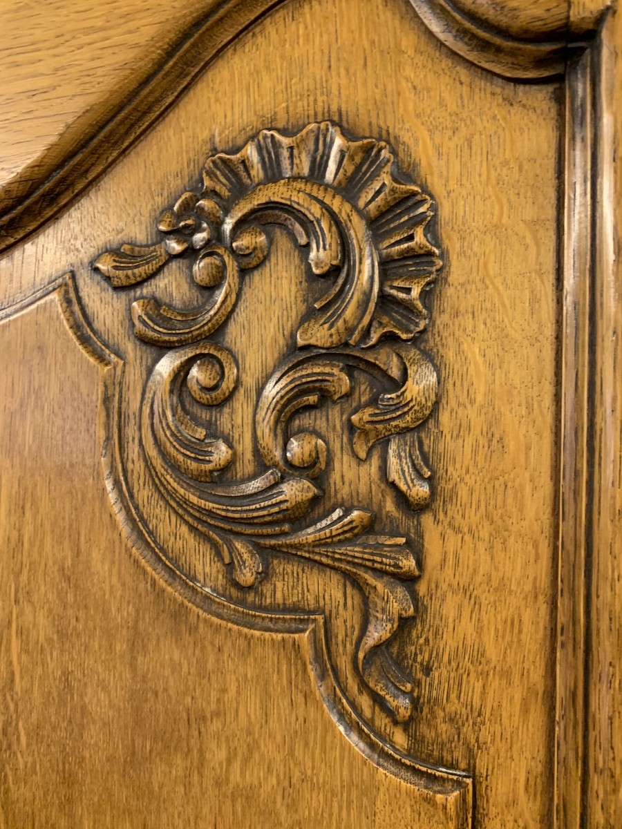 Fantastic French Carved Oak Four-door Breakfront Armoire/wardrobe - Image 6