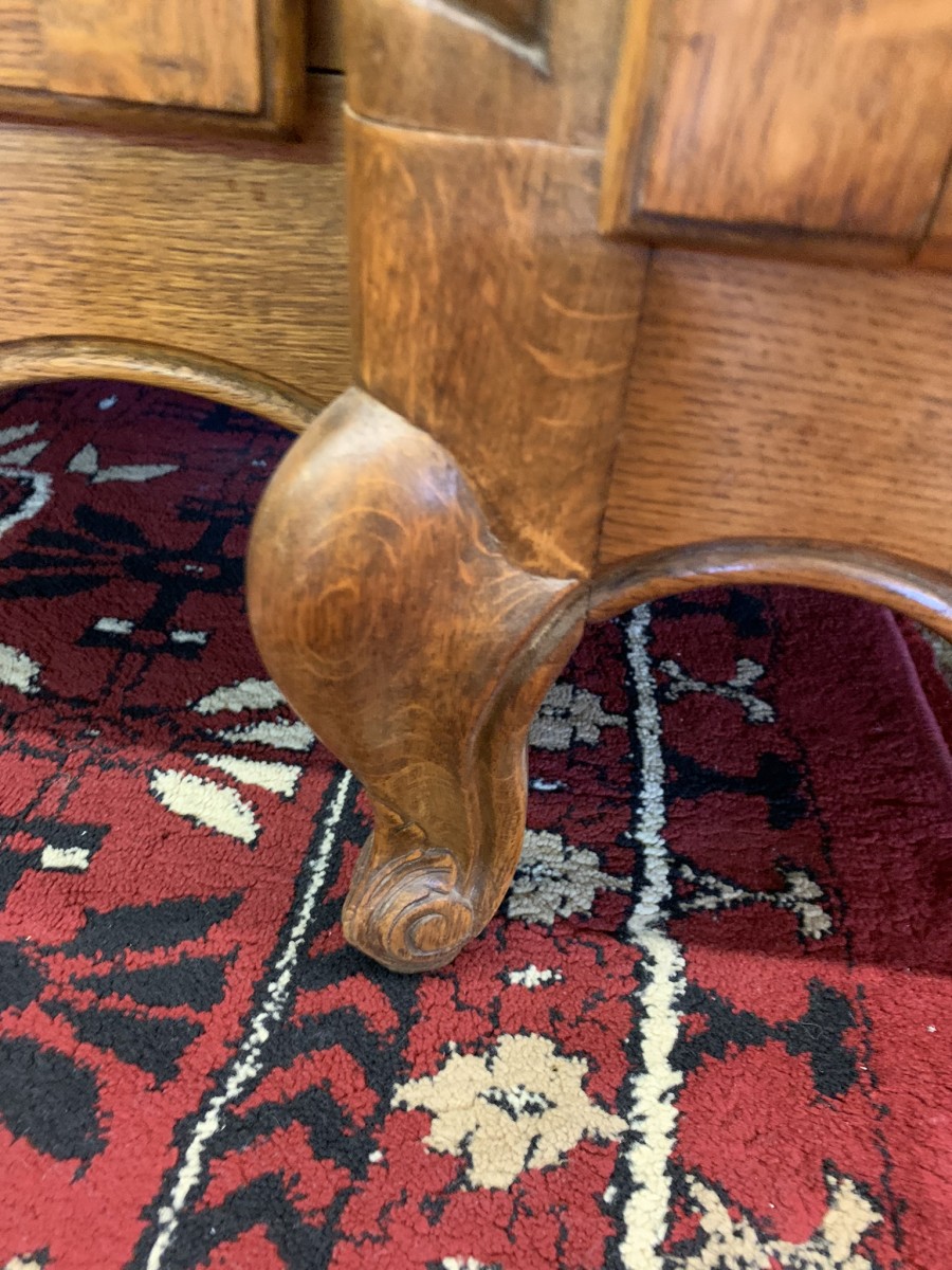 Outstanding Quality French Crved Oak Four-door Breakfront Armoire/wardrobe - Image 2