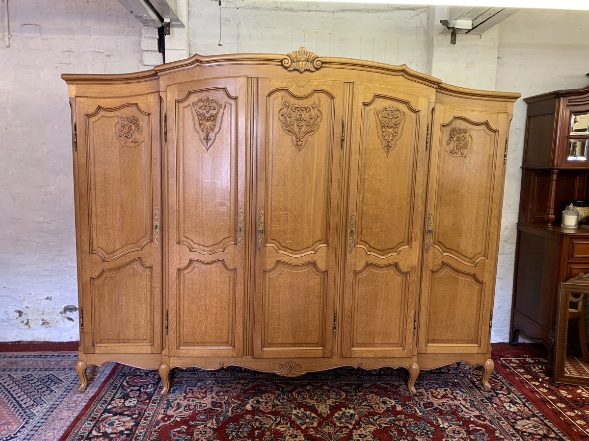 Outstanding Quality French Carved Oak Five Door Breakfront Armoire/wardrobe - Image 15