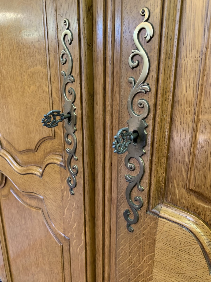 Outstanding Quality French Carved Oak Five Door Breakfront Armoire/wardrobe - Image 16