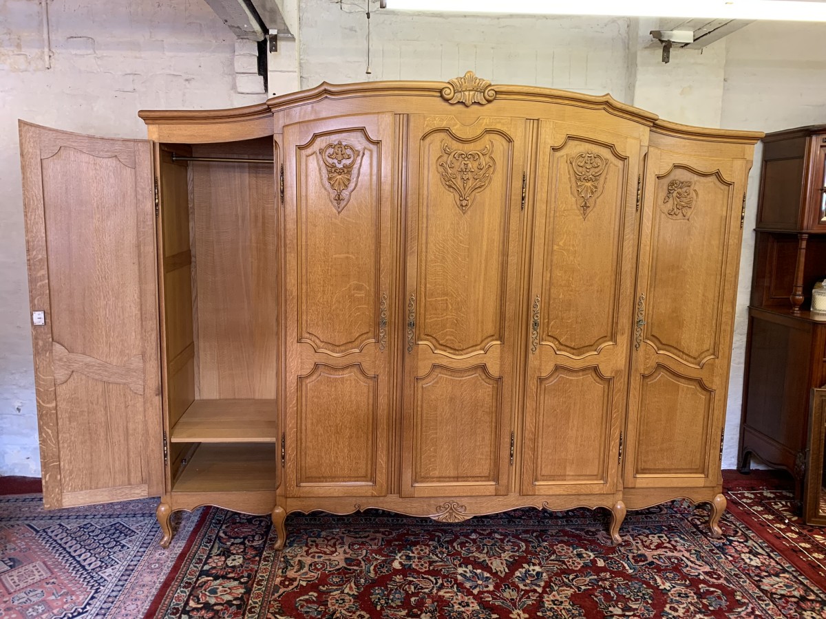 Outstanding Quality French Carved Oak Five Door Breakfront Armoire/wardrobe - Image 18