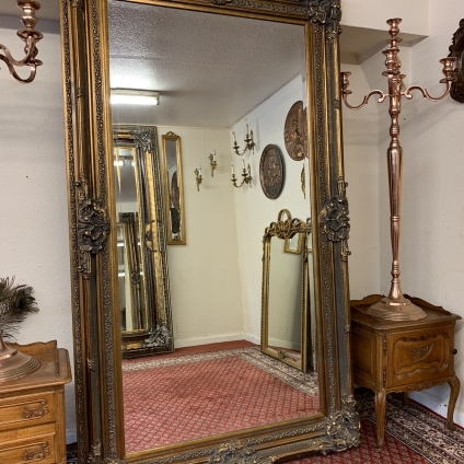 Large Ornate Gilt Wood Decorative Mirror