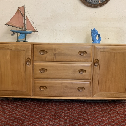 Fantastic Ercol Blonde Elm Mid Century Retro Sideboard/dresser