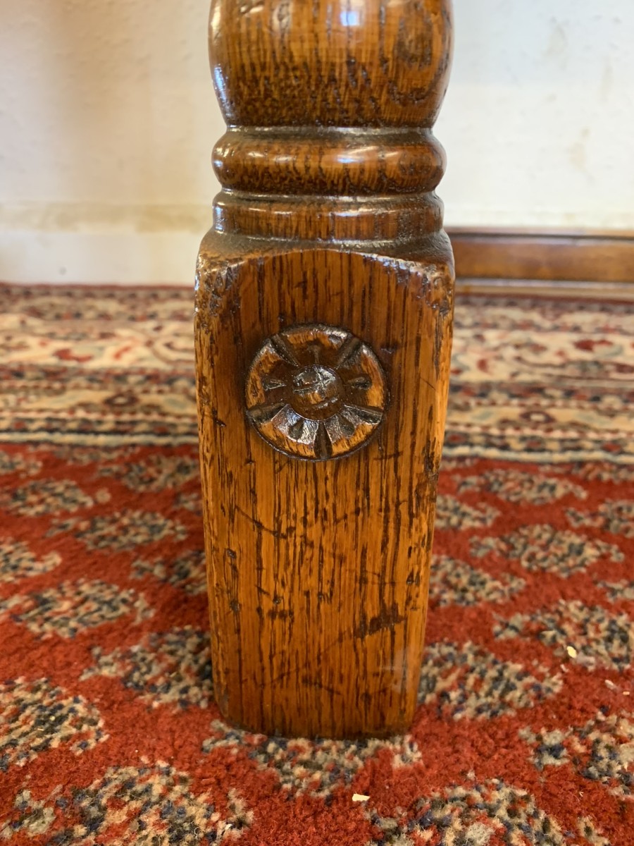 Outstanding Quality Royal Oak Triple Mirror Dressing Table - Image 17