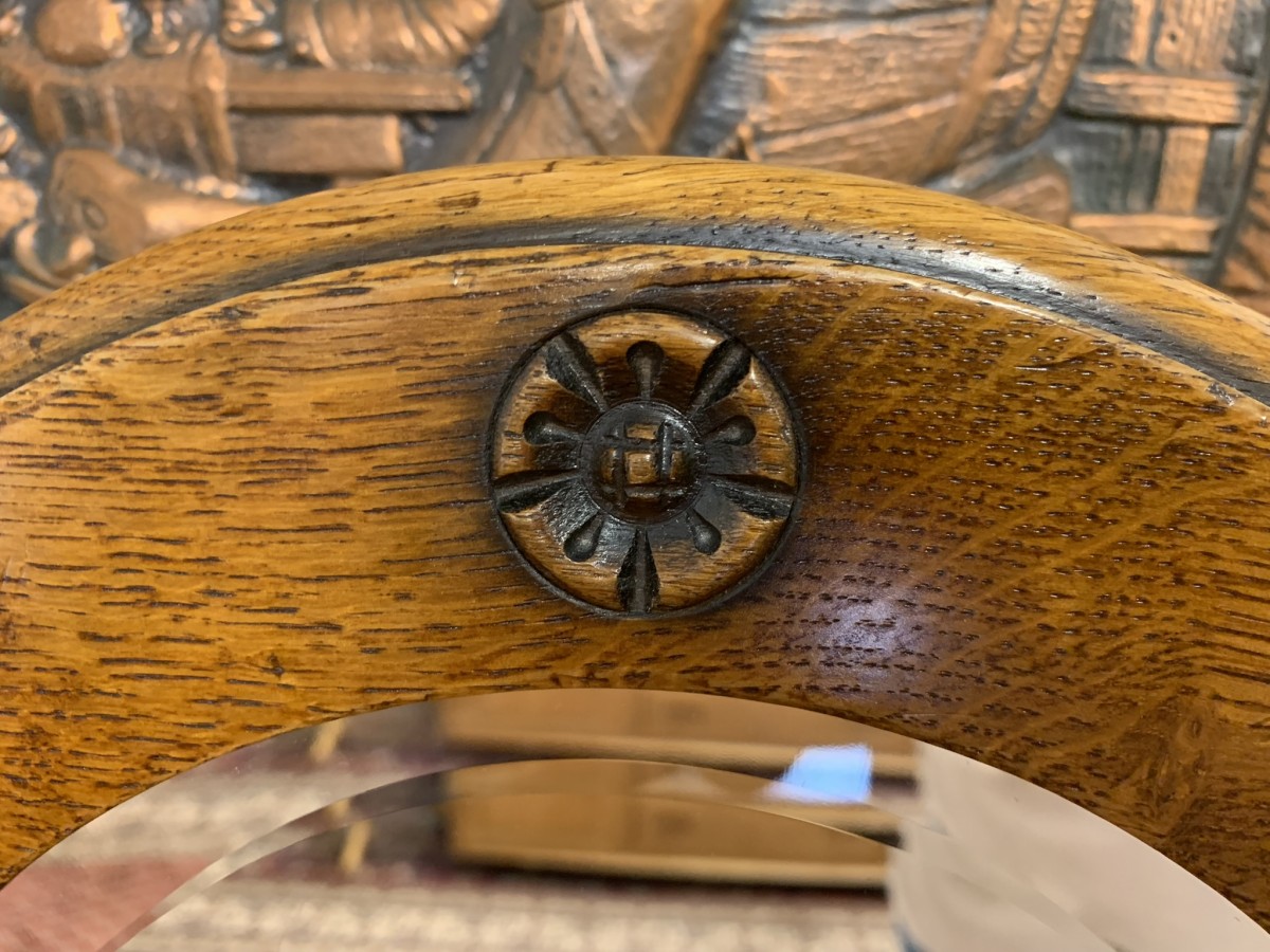 Outstanding Quality Royal Oak Triple Mirror Dressing Table - Image 6