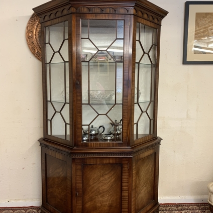 Fantastic Quality Mahogany Glazed Display Cabinet/cupboard