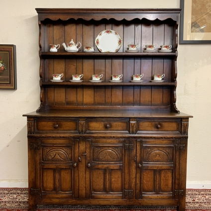 Fabulous Quality Titchmarsh And Goodwin Carved Oak Dresser With Plate Rack Back