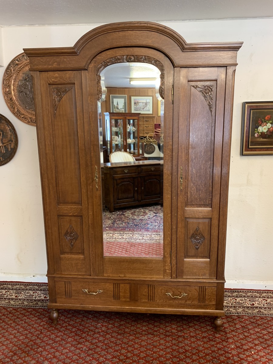 Fantastic Quality Antique Frenc Carved Oak Mirrored Door Armoire/wardrobe - Image 2