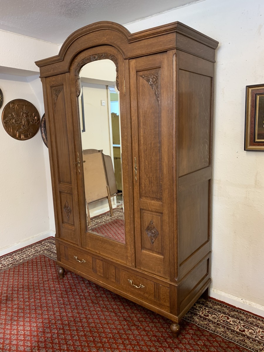 Fantastic Quality Antique Frenc Carved Oak Mirrored Door Armoire/wardrobe - Image 3