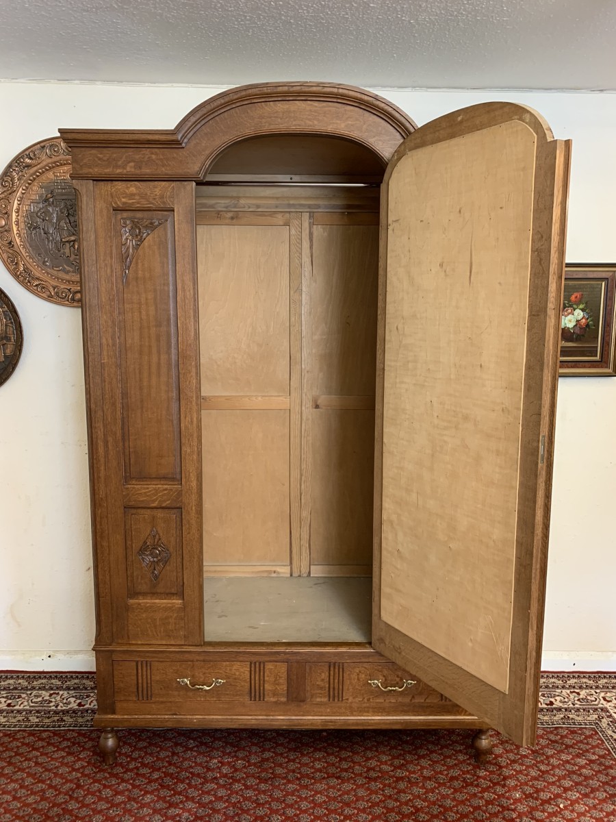 Fantastic Quality Antique Frenc Carved Oak Mirrored Door Armoire/wardrobe - Image 7