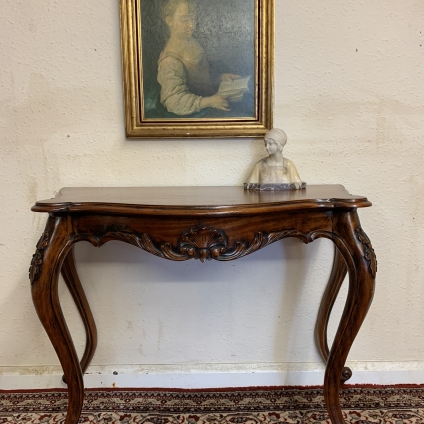 Fabulous Shaped Carved Mahogany Console Table / Hall Table