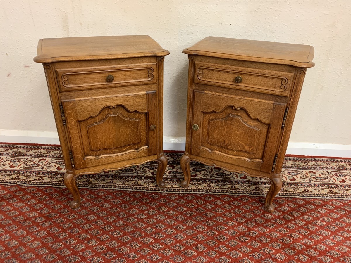 Fantastic Pair Of French Oak Bedside Cabinets - Image 14