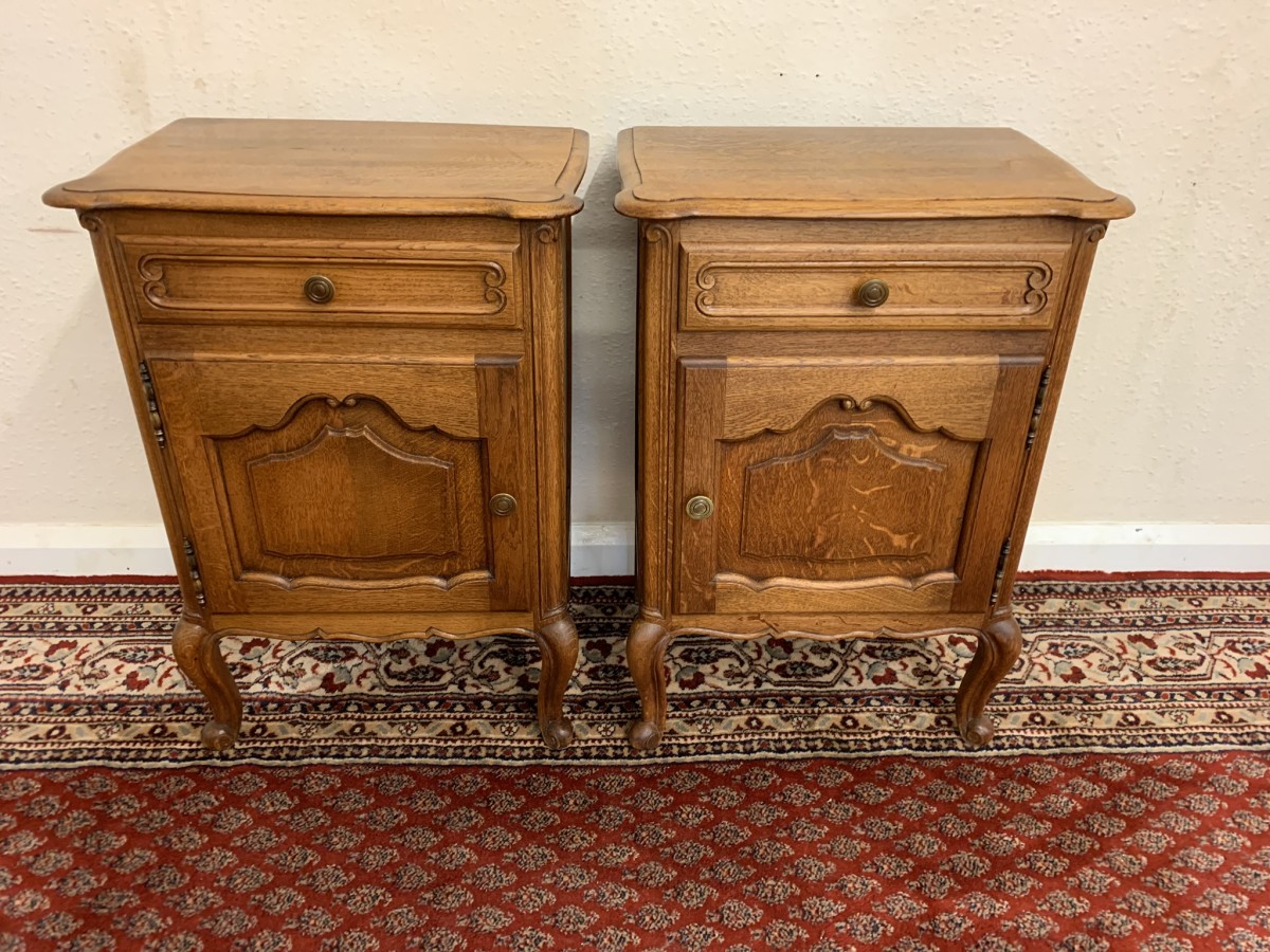 Fantastic Pair Of French Oak Bedside Cabinets - Image 9