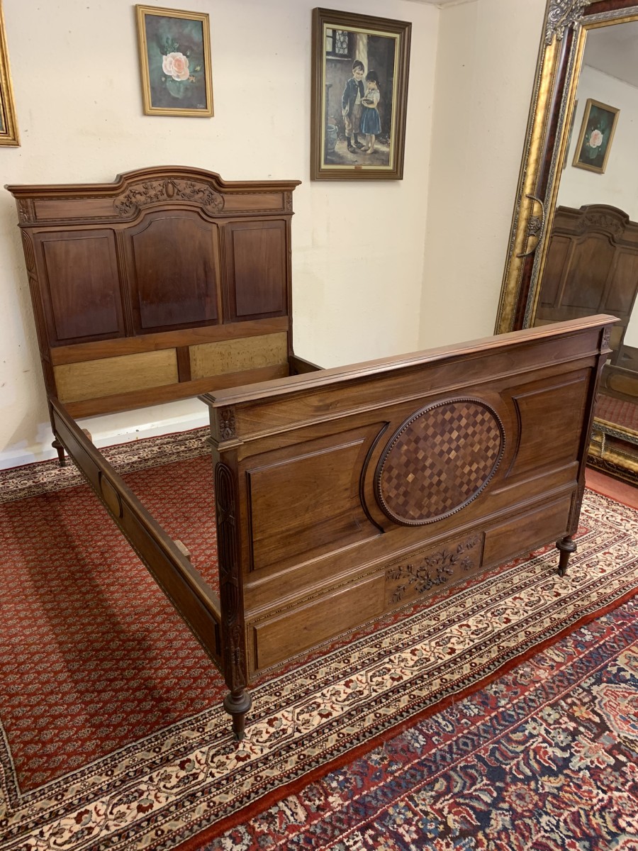 Outstanding Quality French Antique Carved Walnut Double Bed Circa 1900 - Image 16