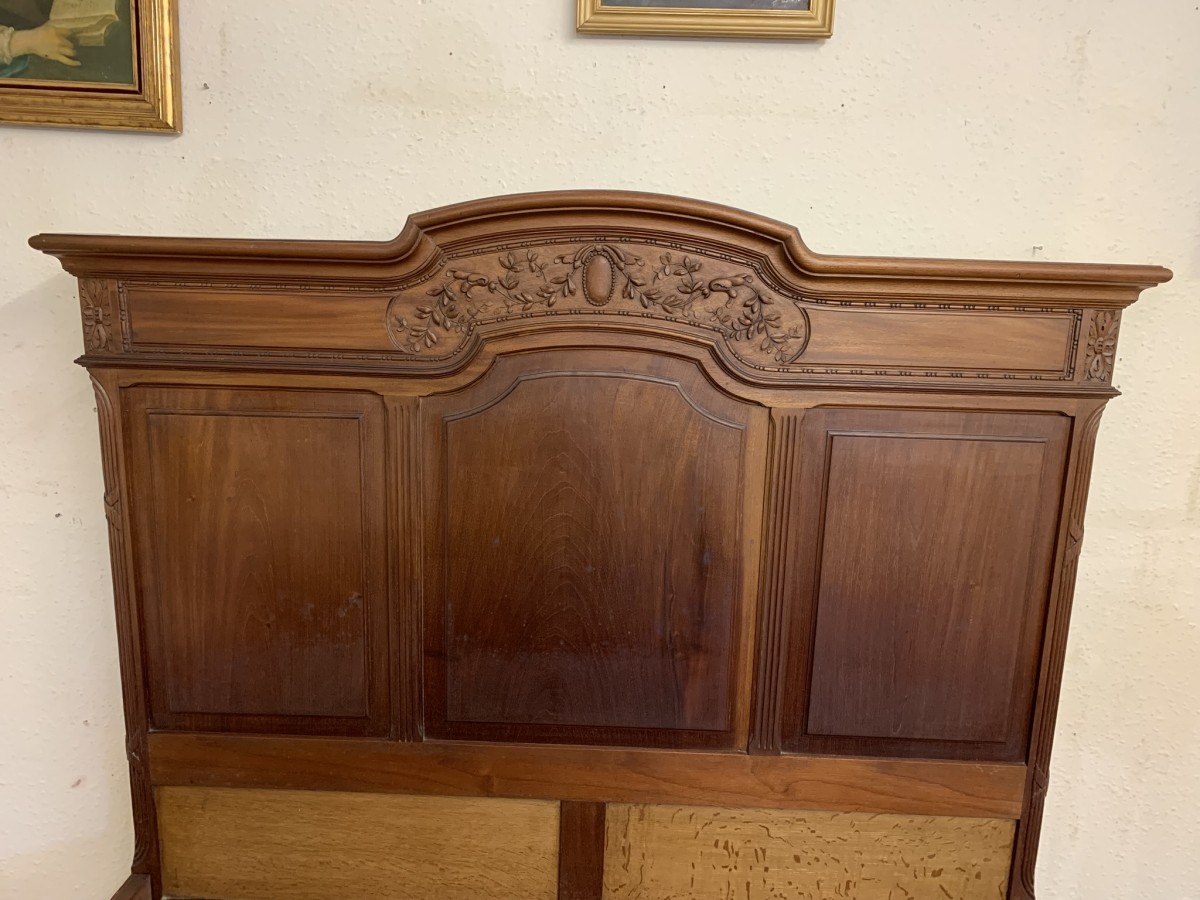 Outstanding Quality French Antique Carved Walnut Double Bed Circa 1900 - Image 7