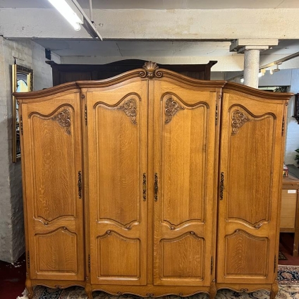 Fabulous Quality French Carved Oak Four-door Brakefront Armoire/wardrobe