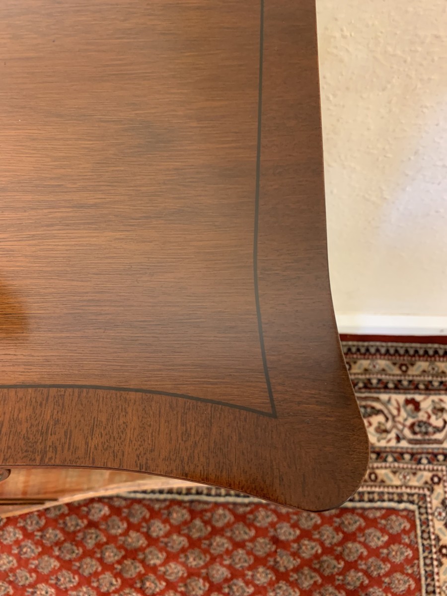 Outstanding Quality Bevan Funnel Serpentine Shaped Sideboard/dresser - Image 13