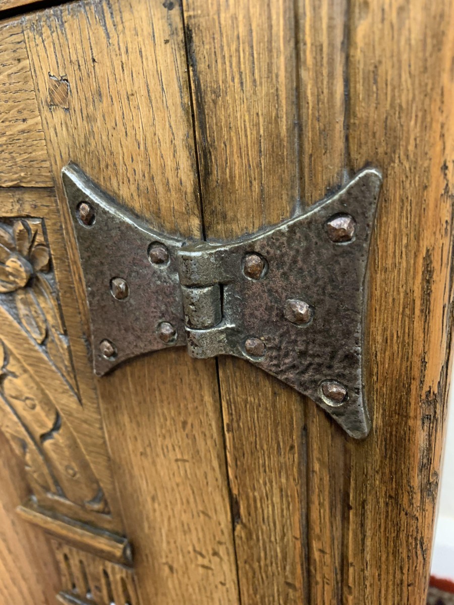 Outstanding Quality Antique Carved Oak Two Door Sideboard/dresser - Image 10