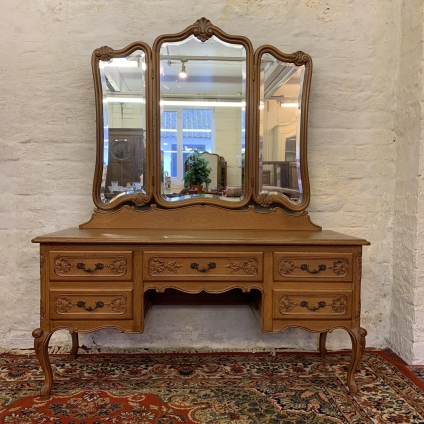 Lovely Quality French Carved Oak Triple Mirror Dressing Table