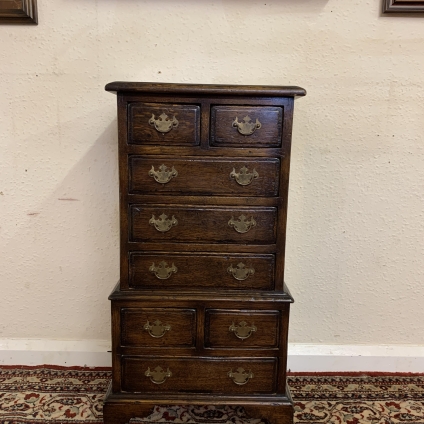 Outstanding Quality Oak Small Sized Chest On Chest