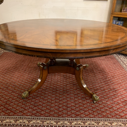 Stunning Large Round Mahogany Pedestal Table