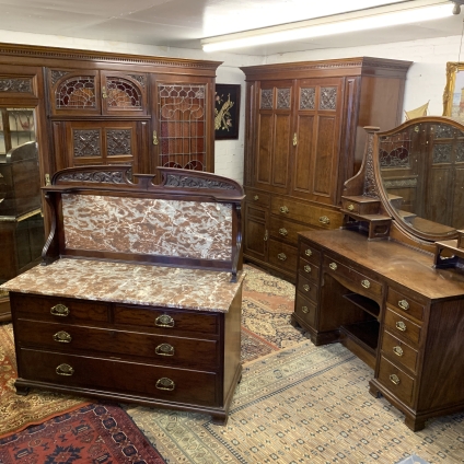 Stunning Antique Bespoke Carved Mahogany Four Piece Bedroom Suite Circa 1885