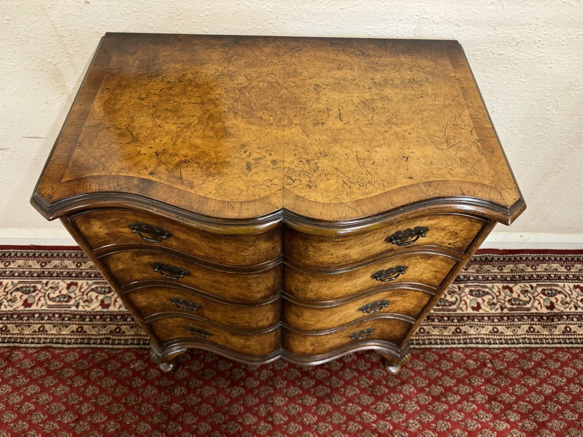 Quality Antique Walnut Serpentine Fronted Chest Of Drawers Circa 1920 - Image 8