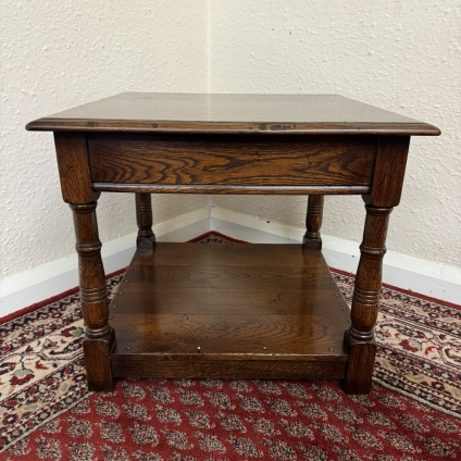 Outstanding Quality Solid Oak Accent Table / Coffee Table