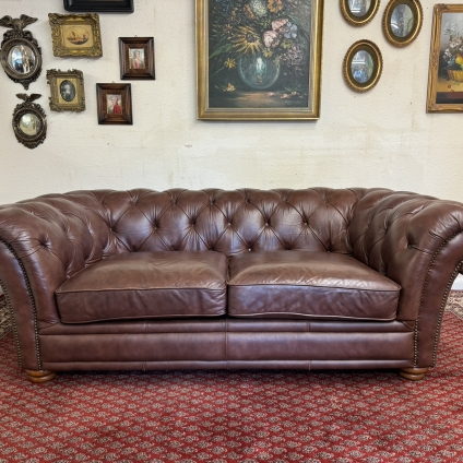 Fantastic Quality Deep Buttoned Brown Leather Chesterfield Settee