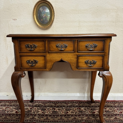 Fabulous Quality Mahogany Lowboy/hall Table/accent Table