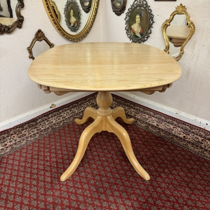 Outstanding Quality Ercol Extending Pedestal Table