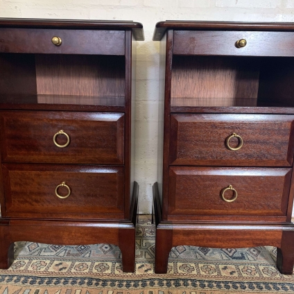Quality Pair Of Stag Minstrel Mahogany Bedside Cabinets/tables/drawers - Now Sold