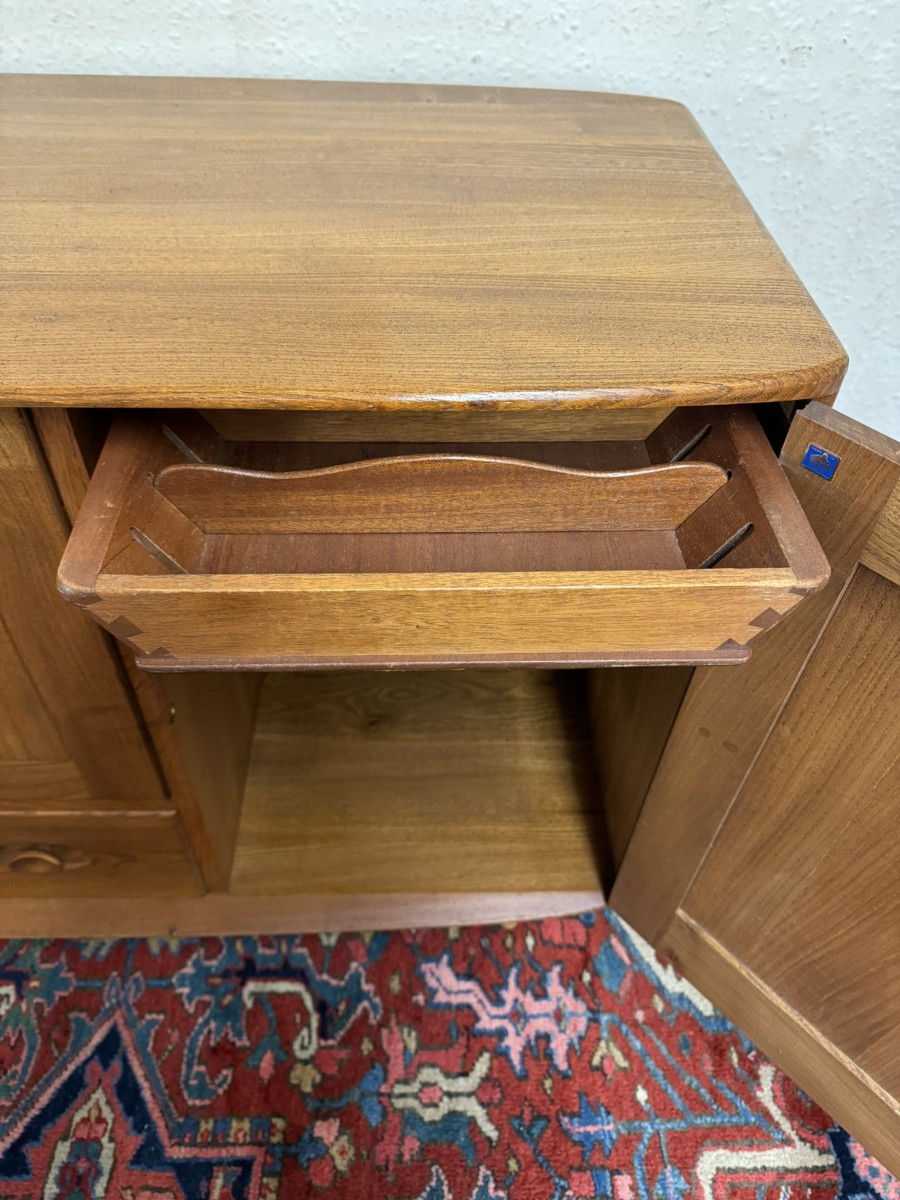 Ercol Mid Century Windsor Model 366 Sideboard - Image 12