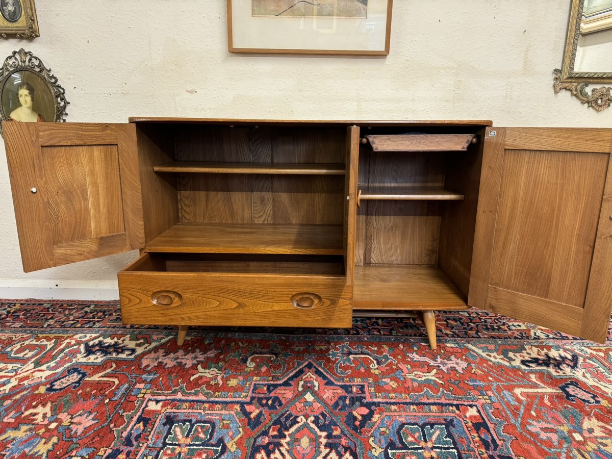 Ercol Mid Century Windsor Model 366 Sideboard - Image 15