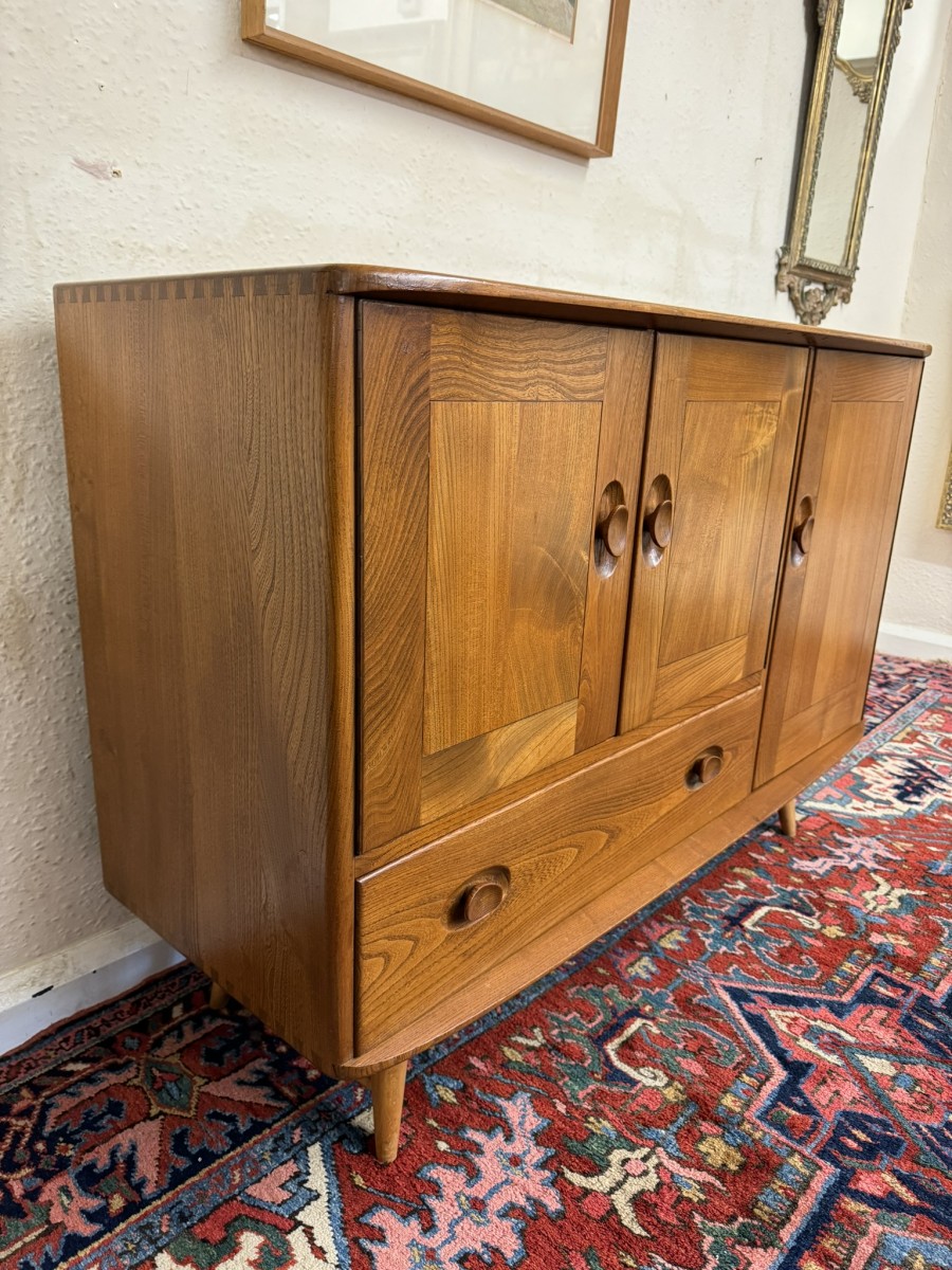 Ercol Mid Century Windsor Model 366 Sideboard - Image 3