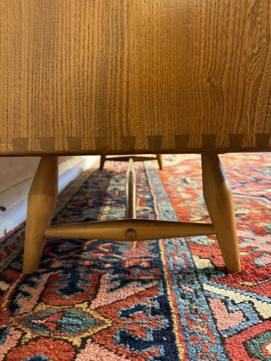 Ercol Mid Century Windsor Model 366 Sideboard - Image 4
