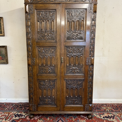 Fabulous Quality Antique Carved Oak Arts & Crafts Two-door Wardrobe/hall Robe