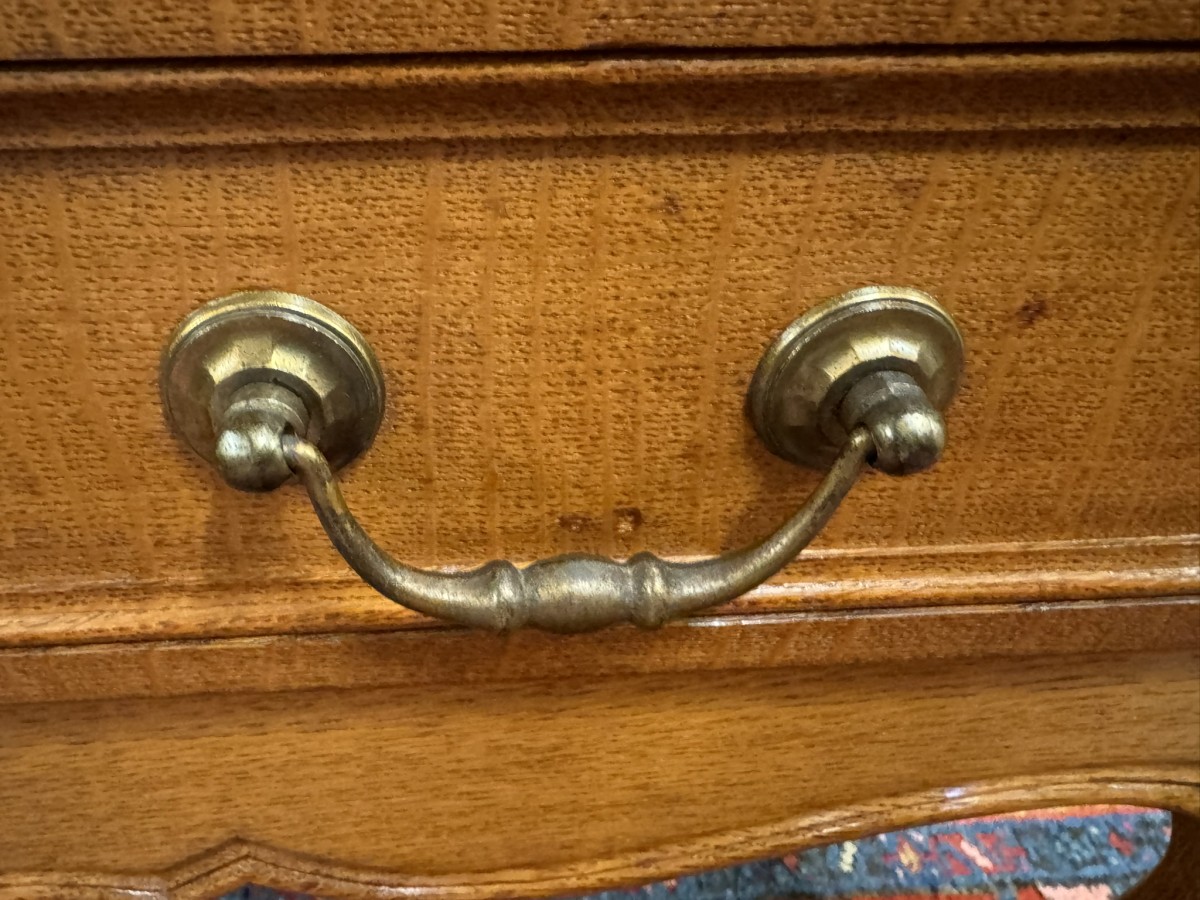 Fantastic Quality French Carved Oak Two-door Cupboard/cabinet - Image 5