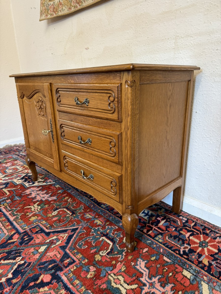 Fabulous French Carved Oak Cabinet/cupboard - Image 11