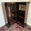 FABULOUS QUALITY 1930'S OAK CORNER BOOKCASE - Image 11