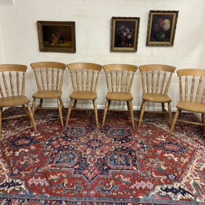 FBULOUS SET OF SIX SPINDLE BACK KITCHEN/DINING CHAIRS