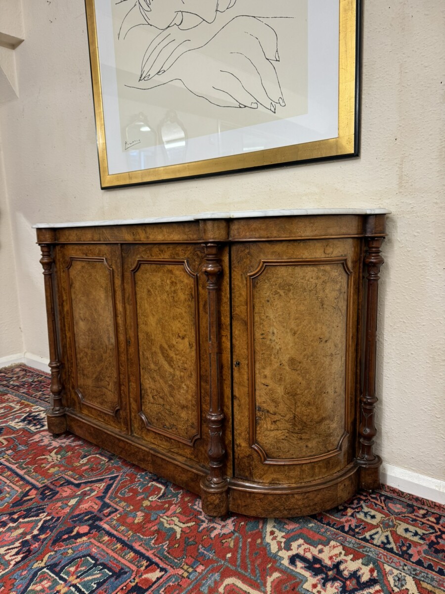 VICTORIAN INLAID BURR WALNUT MARBLE TOP CRDENZA/SIDEBOARD CIRCA 1880 - Image 3