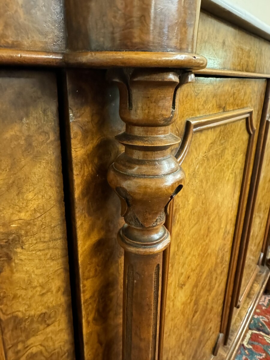 VICTORIAN INLAID BURR WALNUT MARBLE TOP CRDENZA/SIDEBOARD CIRCA 1880 - Image 7