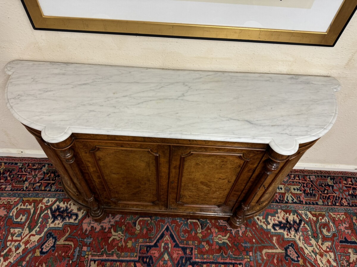 VICTORIAN INLAID BURR WALNUT MARBLE TOP CRDENZA/SIDEBOARD CIRCA 1880 - Image 10