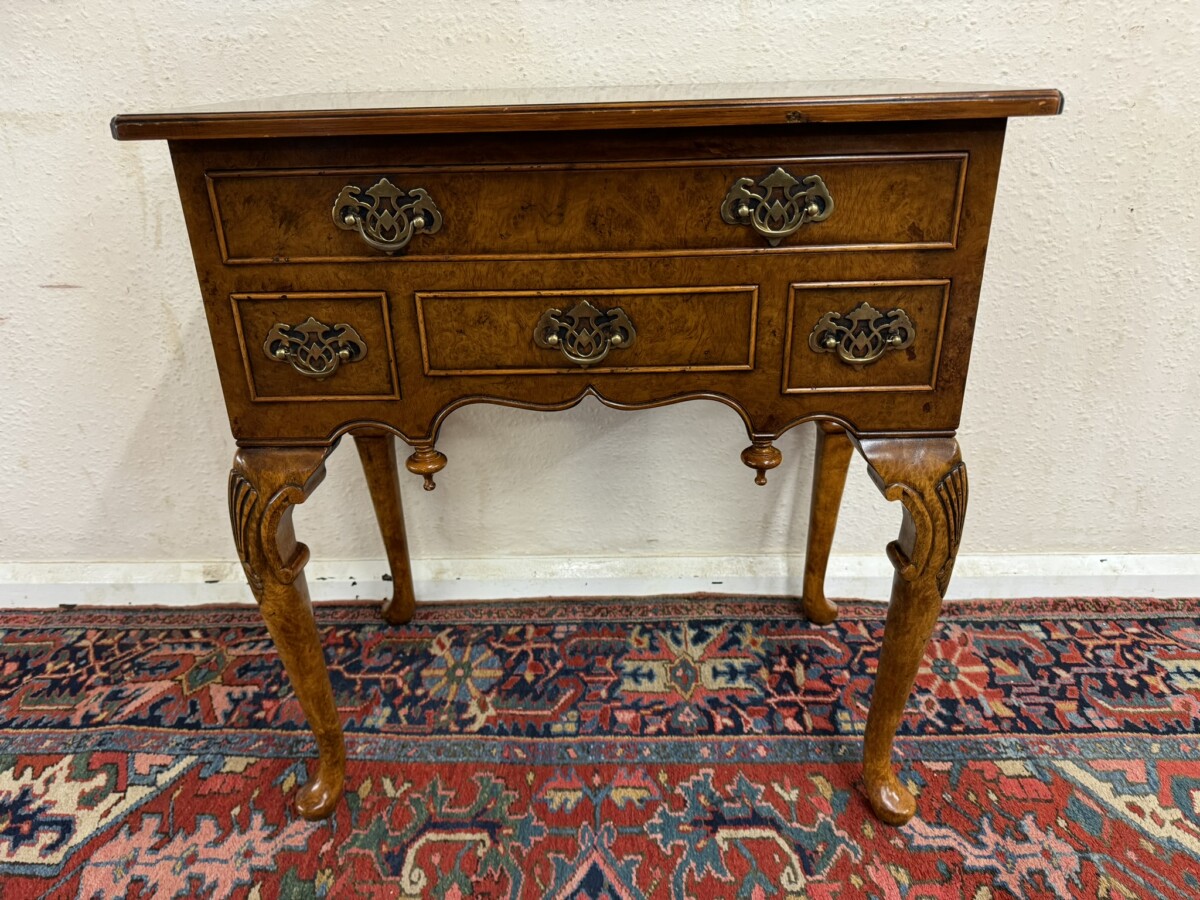 OUTSTANDING QUALITY INLAID BURR WALNUT LOWBOY/SIDE TABLE - Image 7