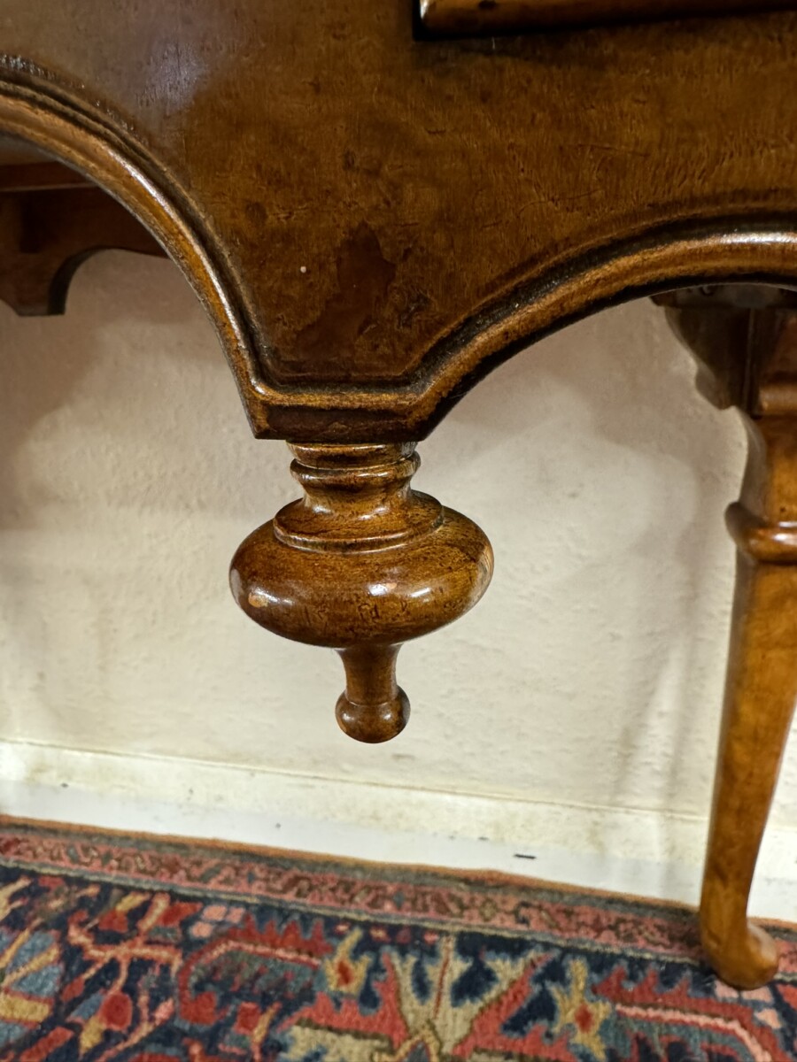 OUTSTANDING QUALITY INLAID BURR WALNUT LOWBOY/SIDE TABLE - Image 13