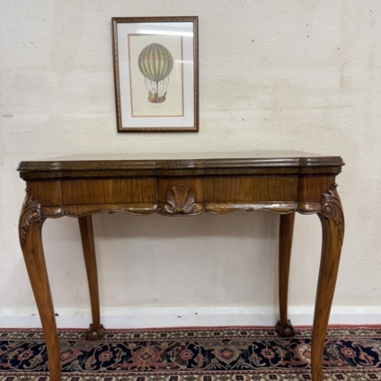 QUALITY ANTIQUE CARVED BURR WALNUT FOLDING CARD/GAMES TABLE CIRCA 1920