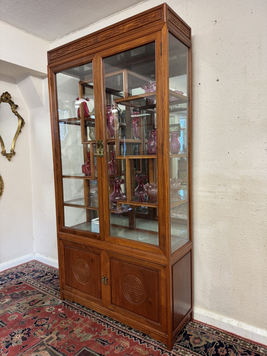 FANTASTIC QUALITY LARGE ORIENTAL TEAK GLAZED CABINET - Image 3