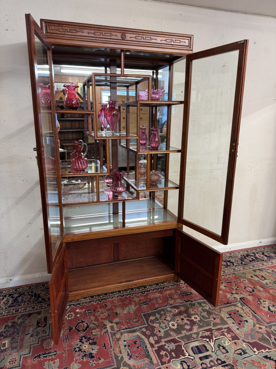 FANTASTIC QUALITY LARGE ORIENTAL TEAK GLAZED CABINET - Image 7