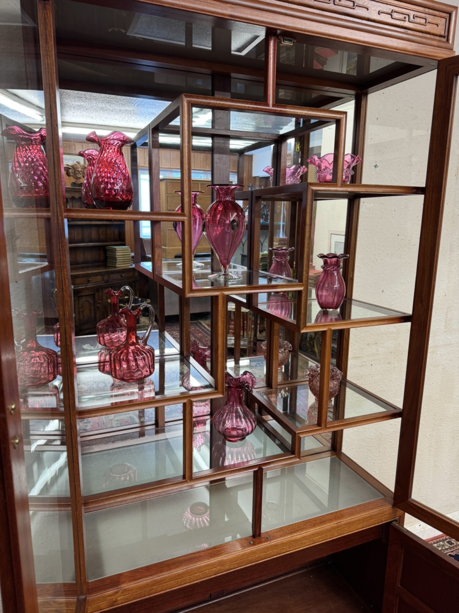 FANTASTIC QUALITY LARGE ORIENTAL TEAK GLAZED CABINET - Image 8